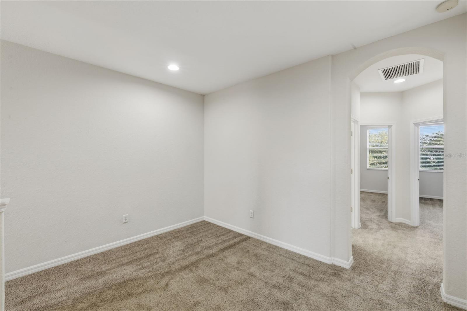 SEVEN OAKS - Residential