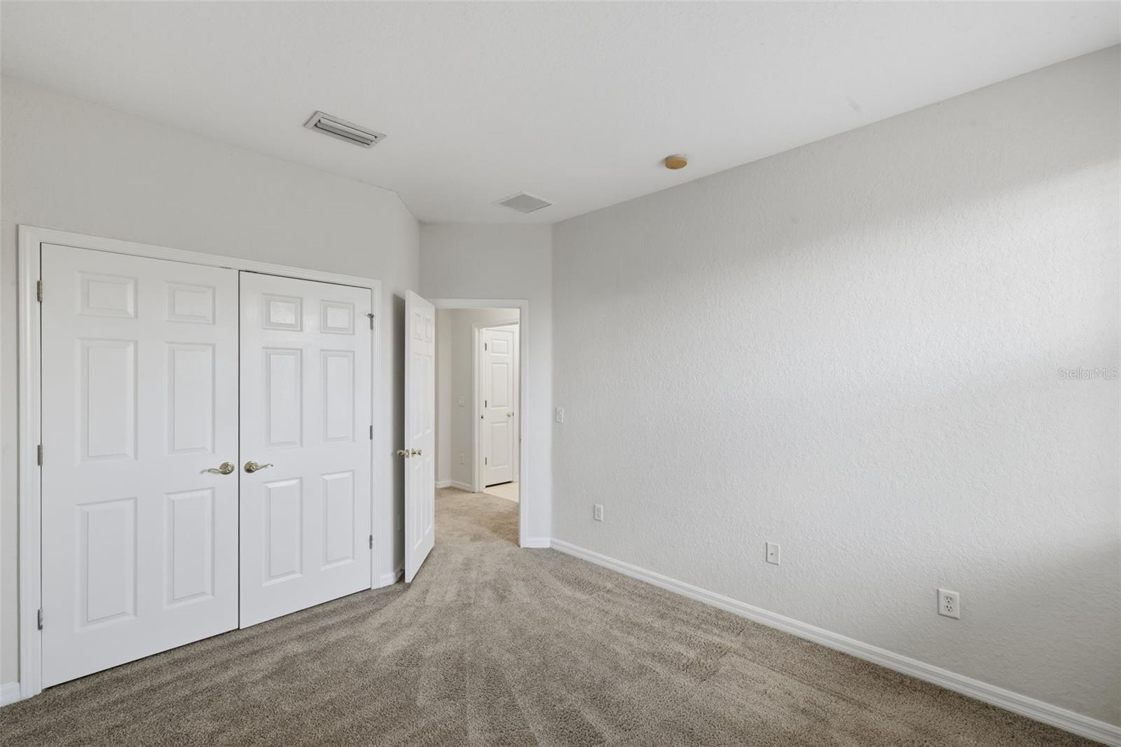 SEVEN OAKS - Residential