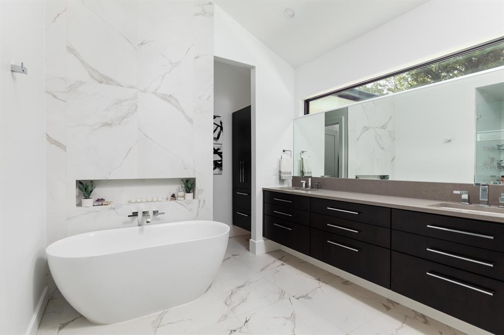 DAVIS ISLANDS REP OF PT O - Residential