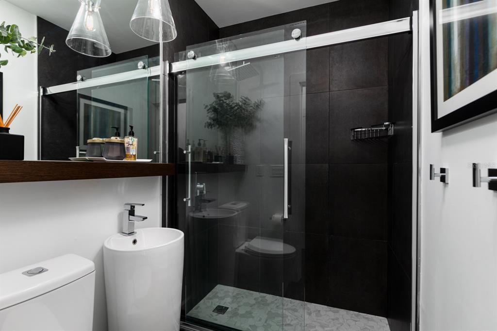 DAVIS ISLANDS REP OF PT O - Residential