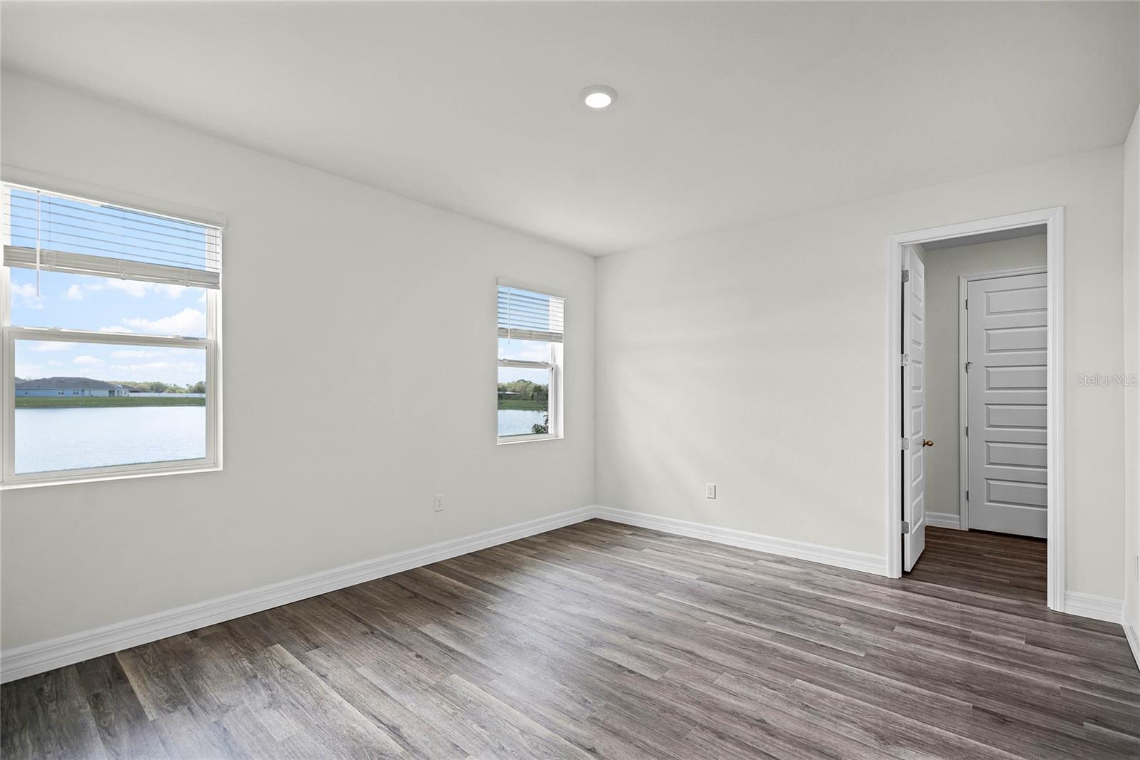 LAKES OF MOUNT DORA - Residential