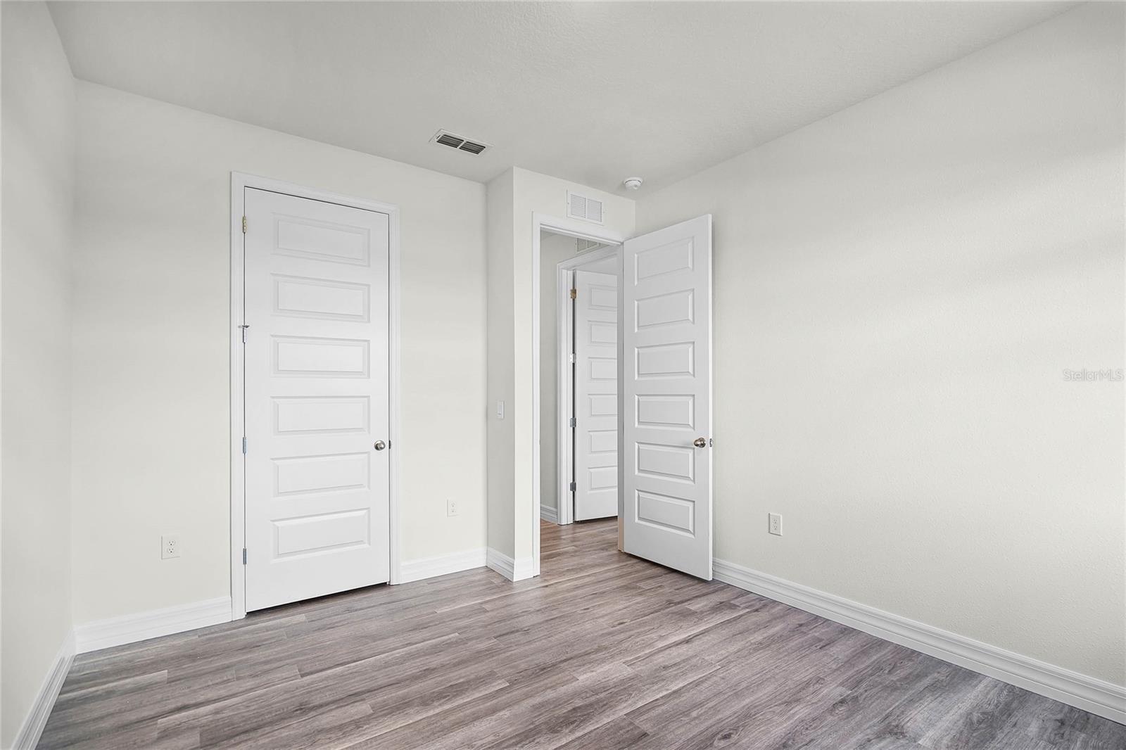 LAKES OF MOUNT DORA - Residential