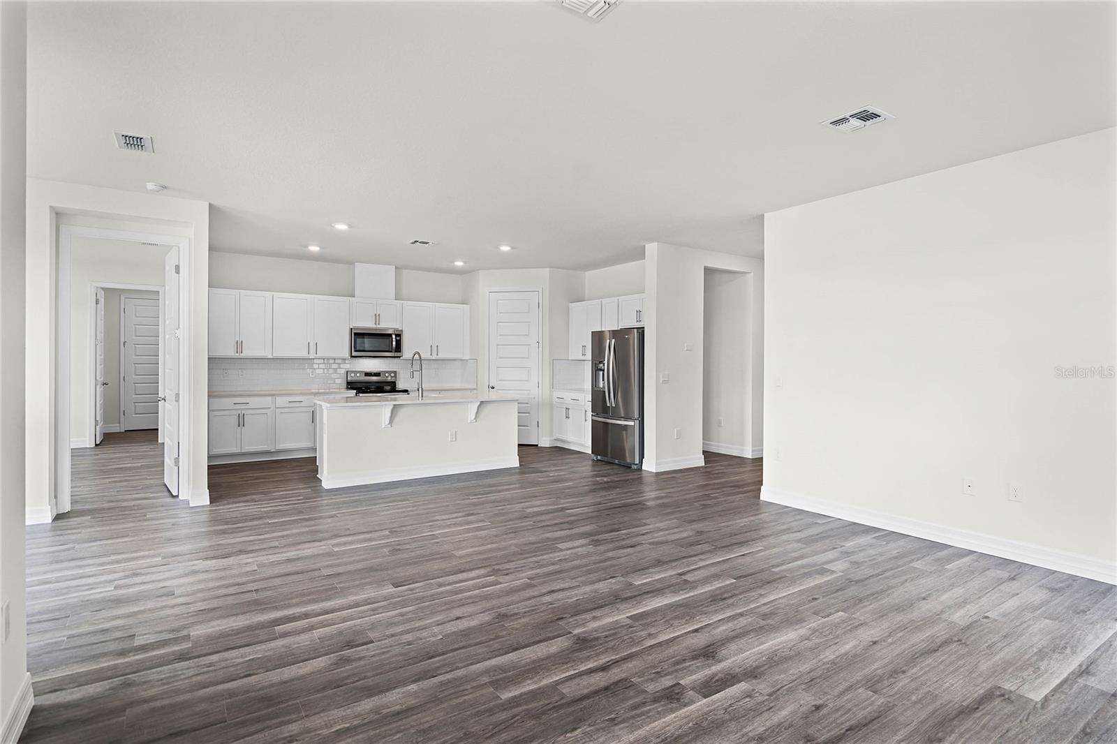 LAKES OF MOUNT DORA - Residential