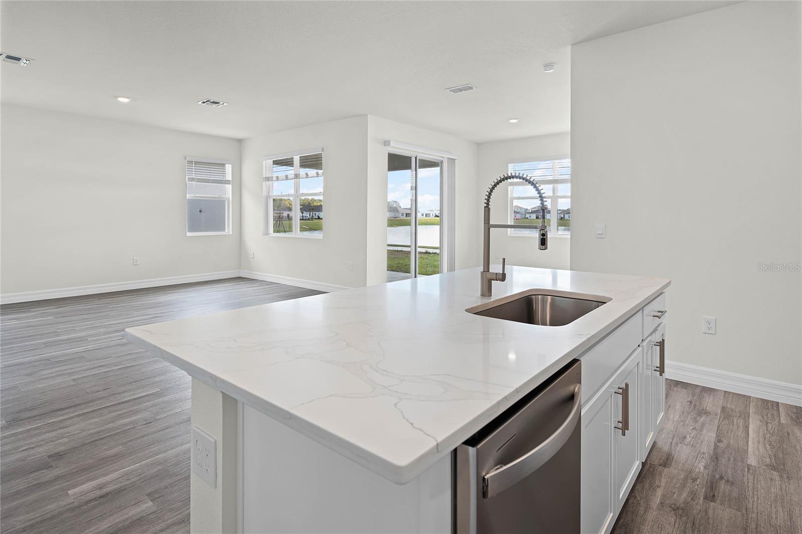 LAKES OF MOUNT DORA - Residential