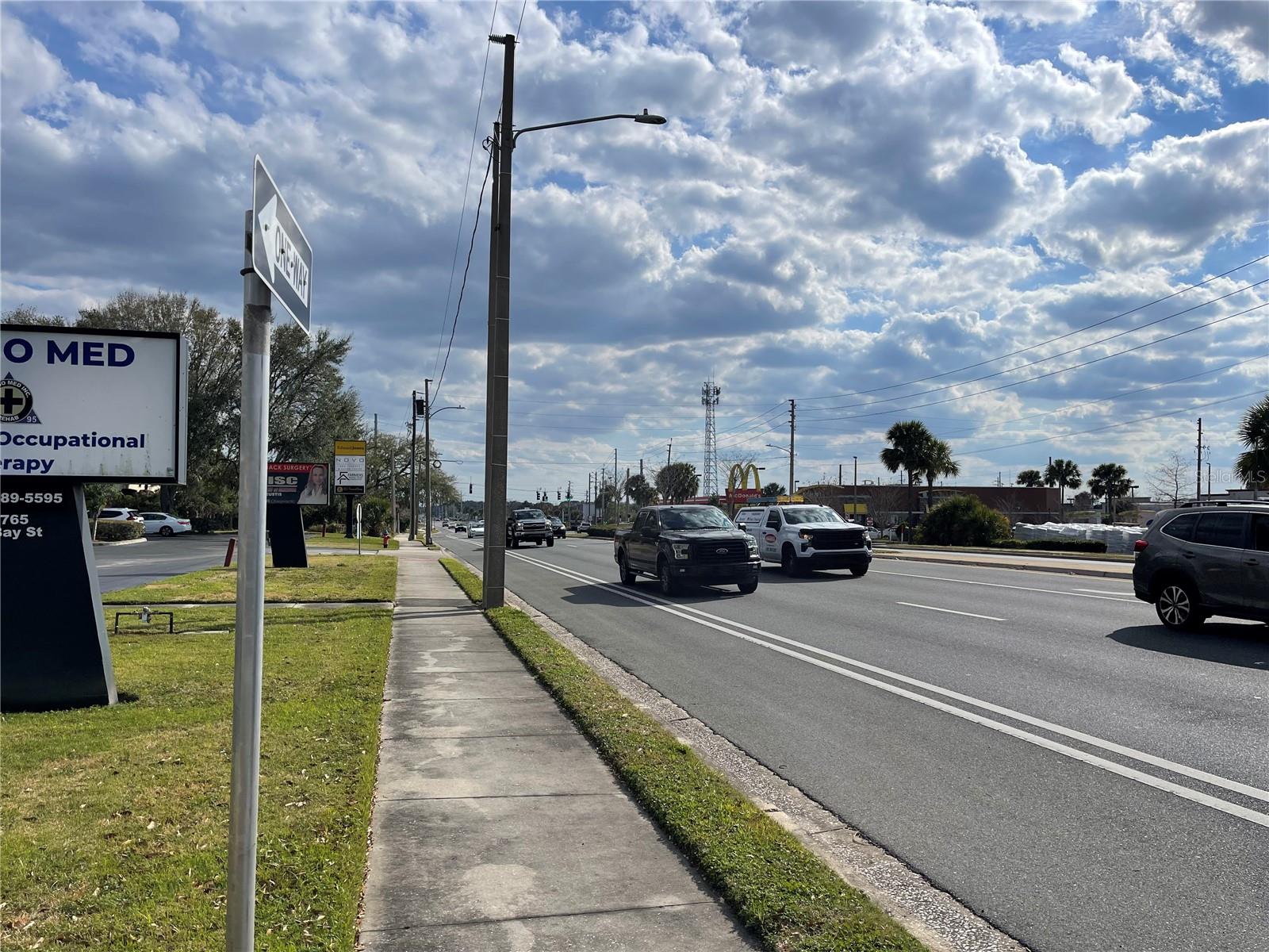 ACREAGE - Commercial Lease