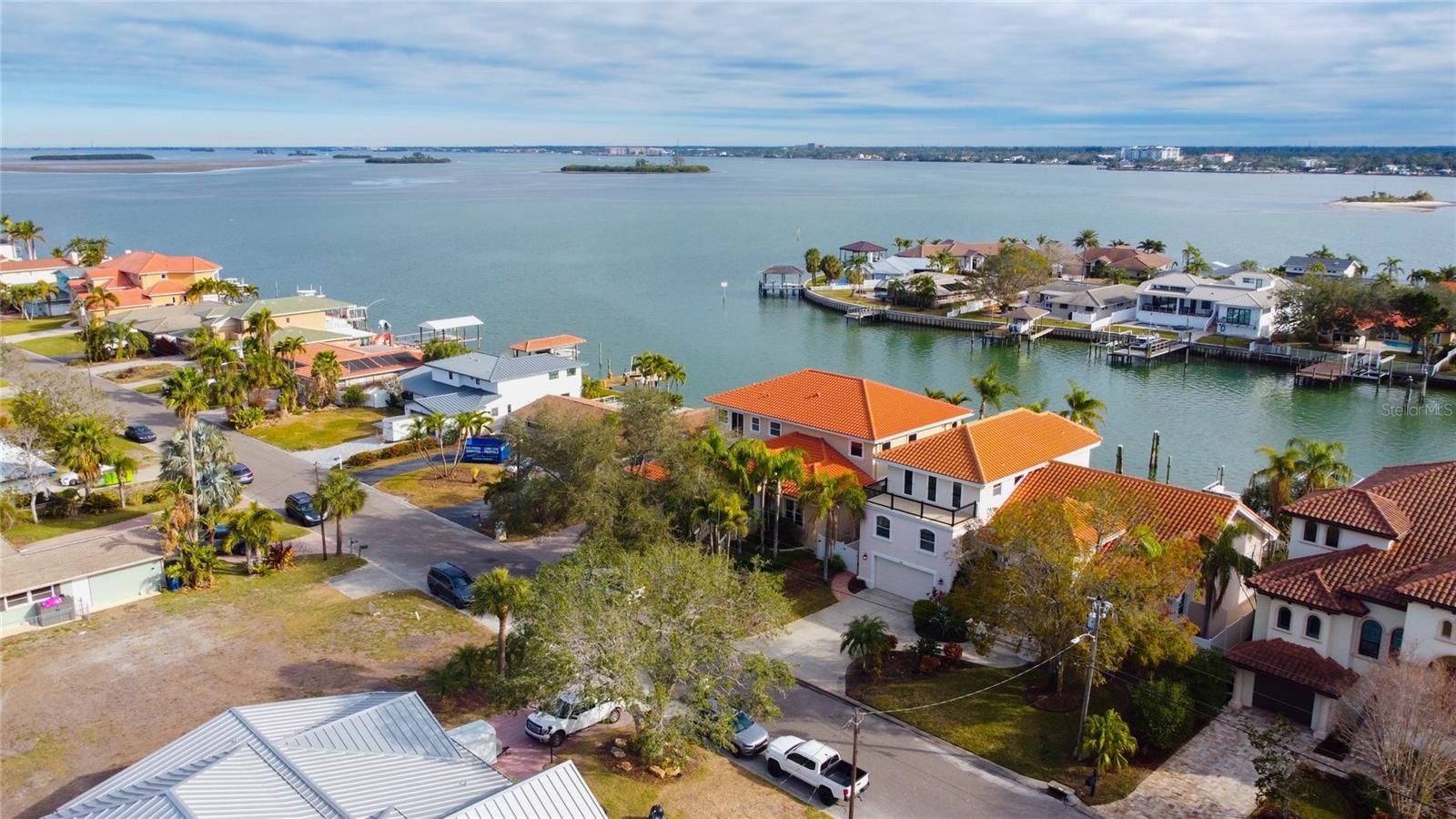 ISLAND ESTATES OF CLEARWATER - Residential