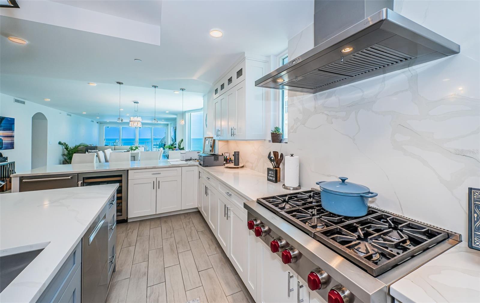 ONELLA CONDO - Residential