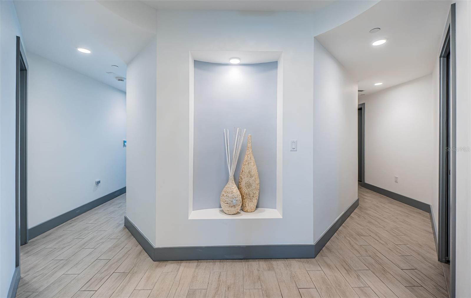 ONELLA CONDO - Residential