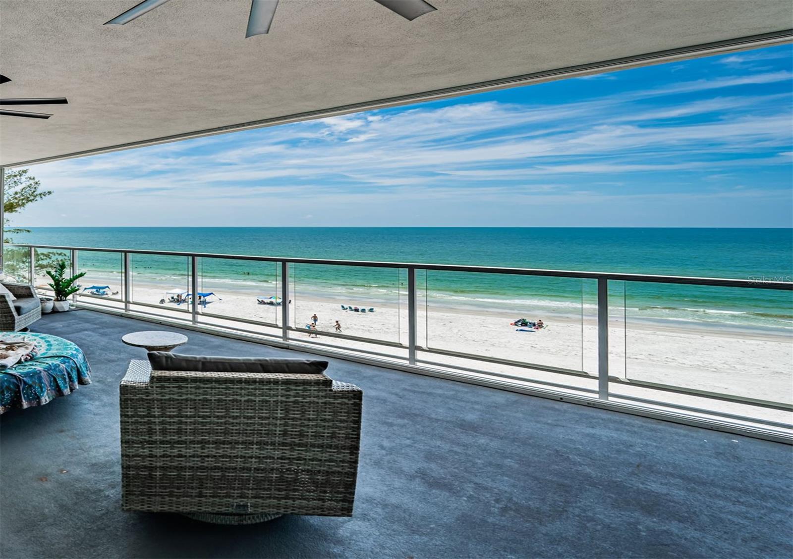 ONELLA CONDO - Residential