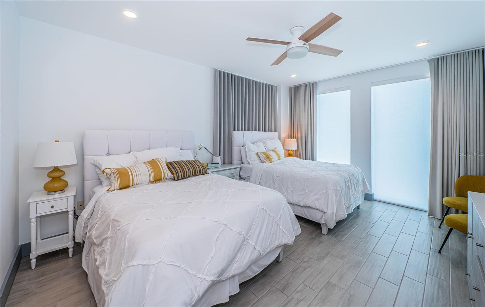 ONELLA CONDO - Residential