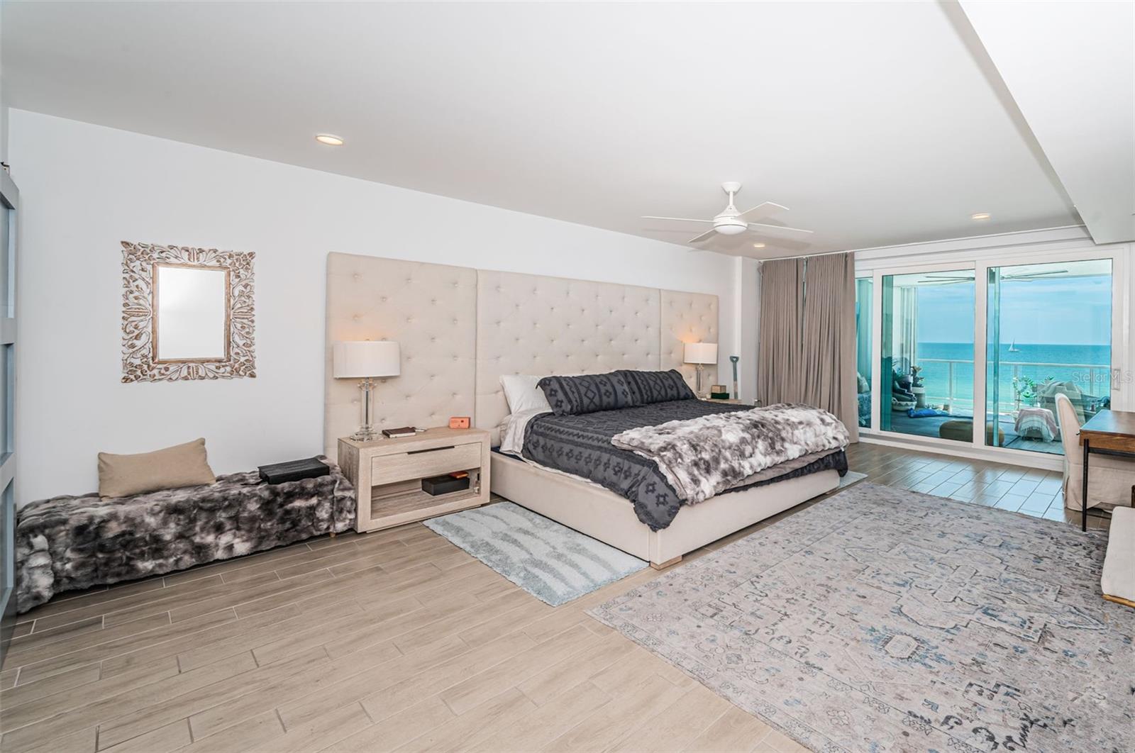 ONELLA CONDO - Residential