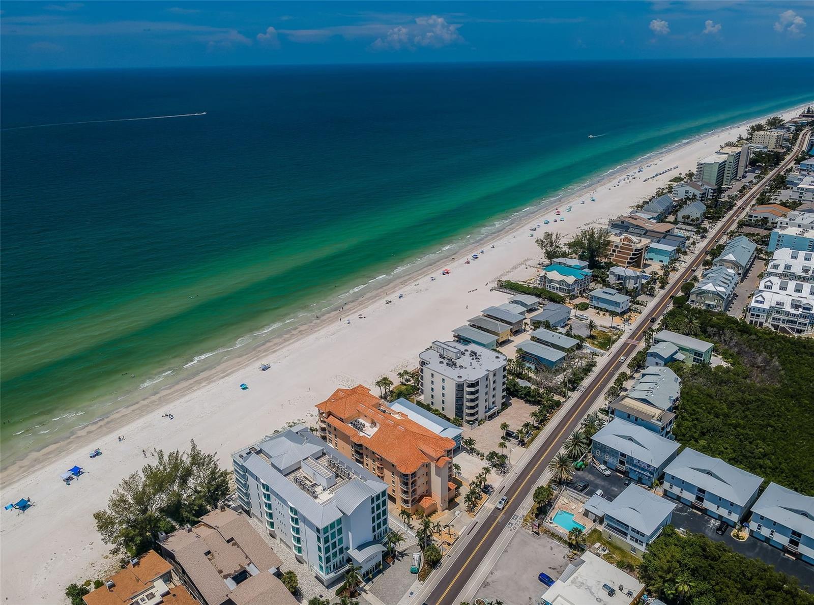 ONELLA CONDO - Residential