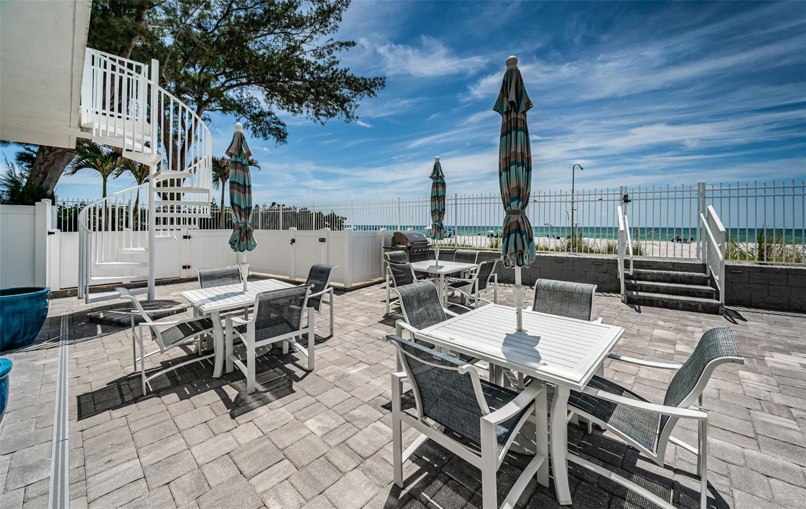 ONELLA CONDO - Residential