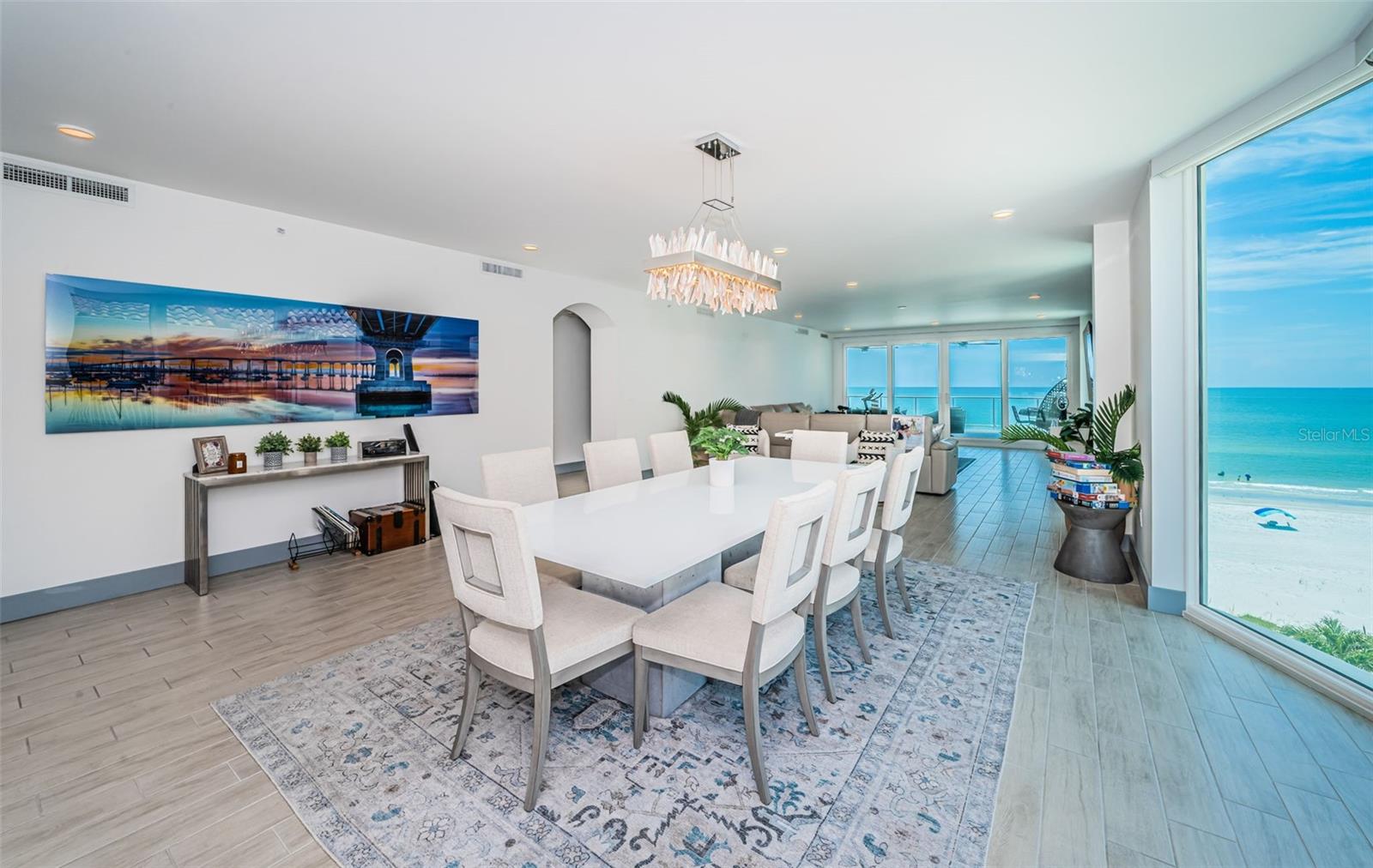 ONELLA CONDO - Residential