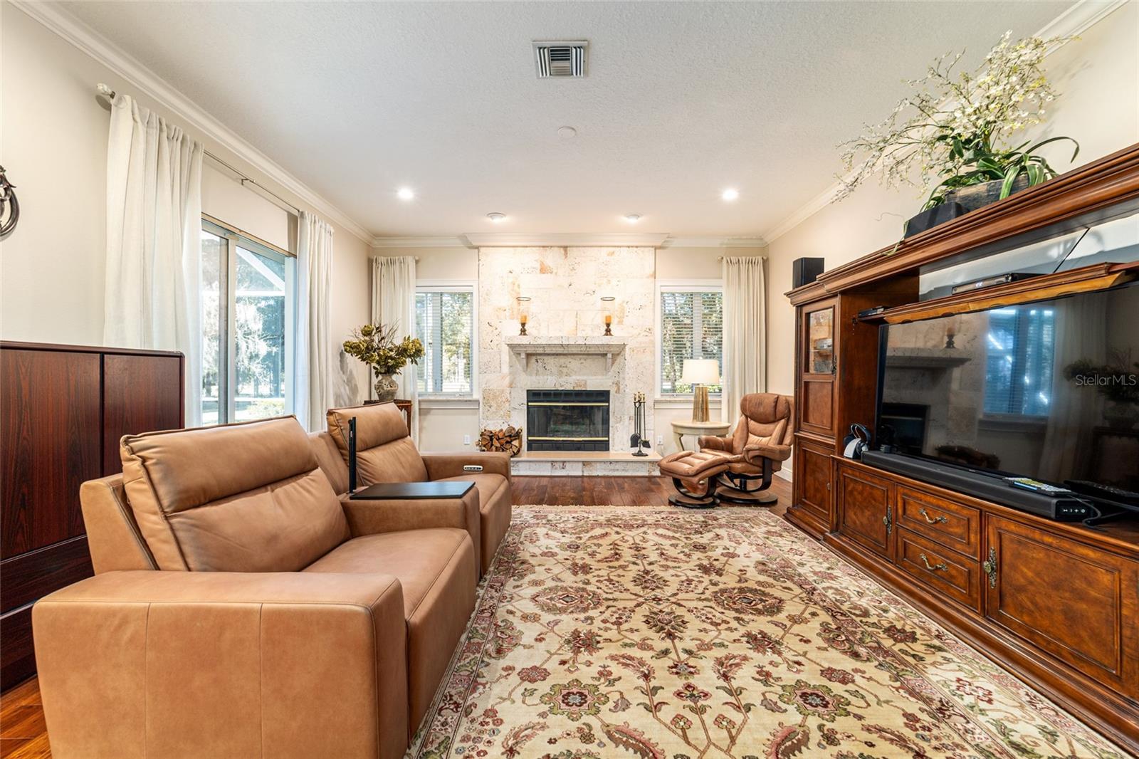 COUNTRY CLUB/OCALA UN 01 - Residential