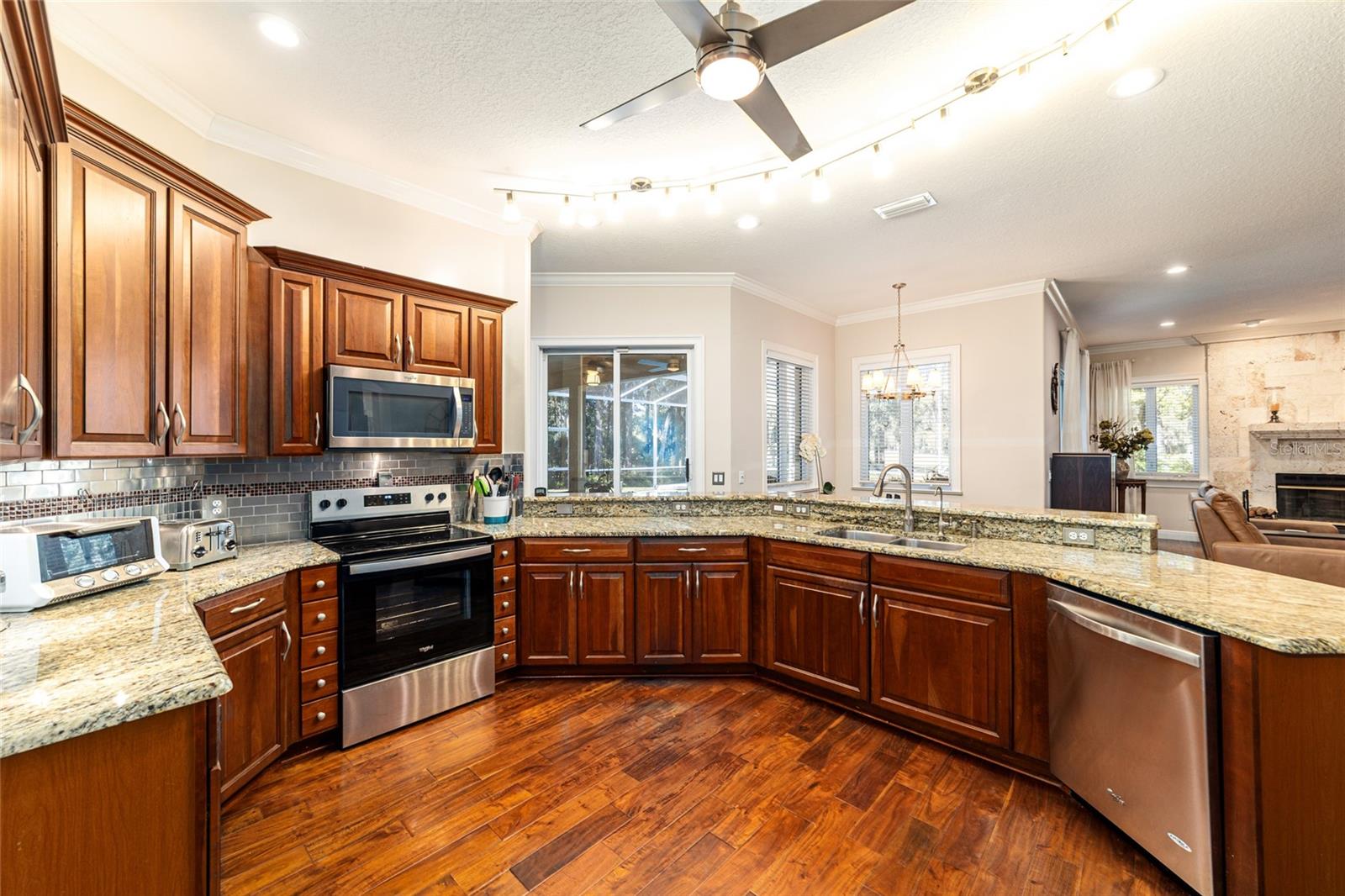 COUNTRY CLUB/OCALA UN 01 - Residential