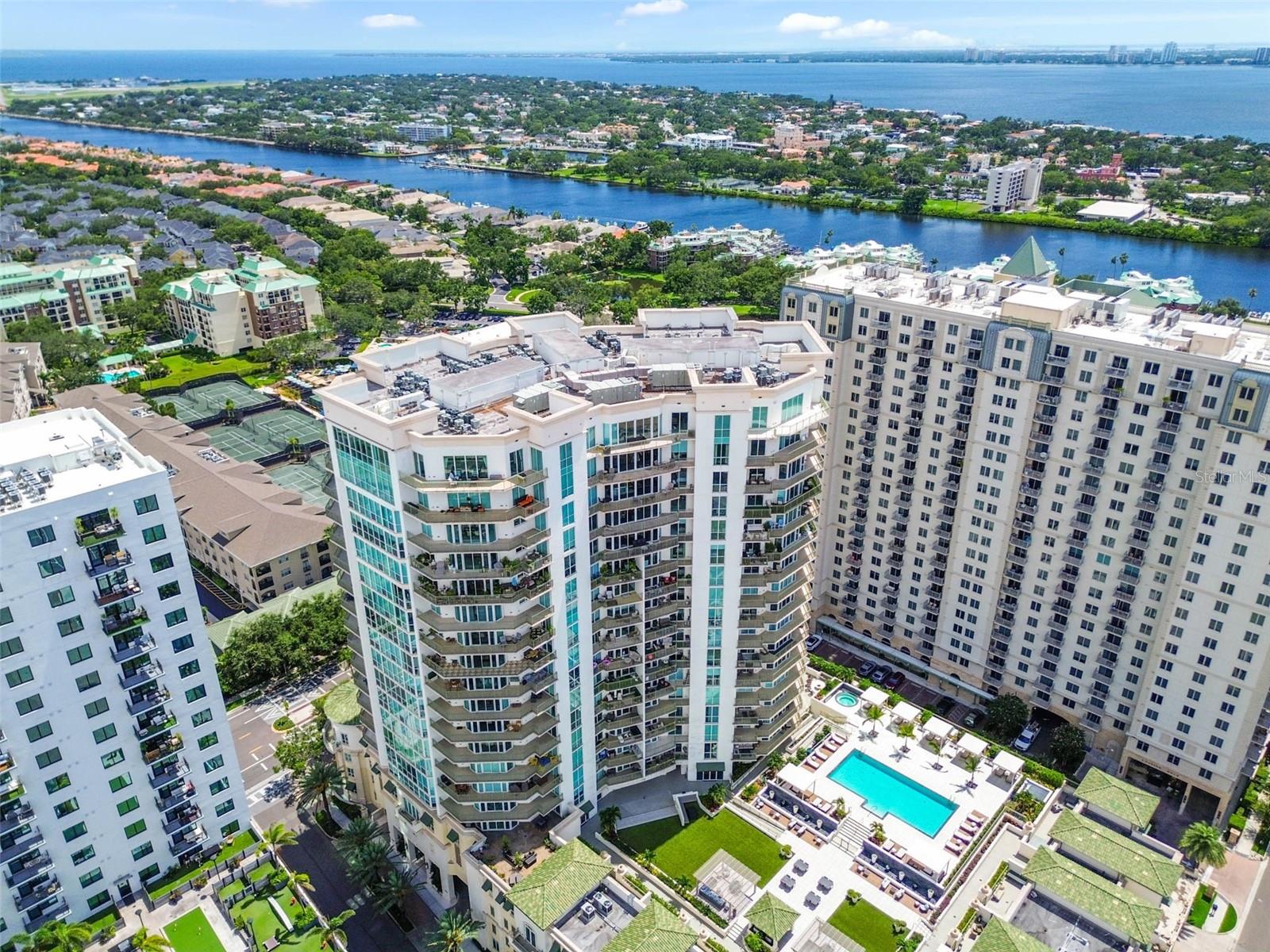 450 KNIGHTS RUN AVENUE 401