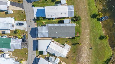 A home in LAKE WALES