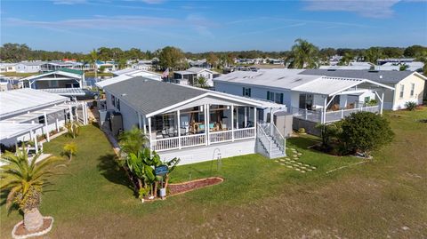 A home in LAKE WALES