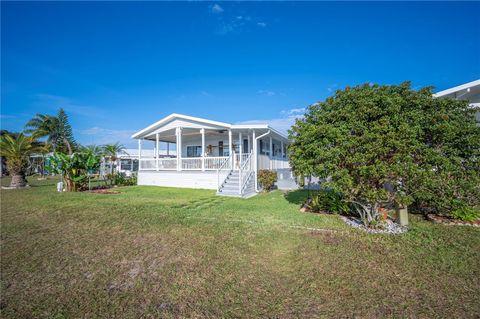 A home in LAKE WALES