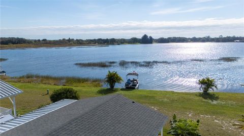 A home in LAKE WALES