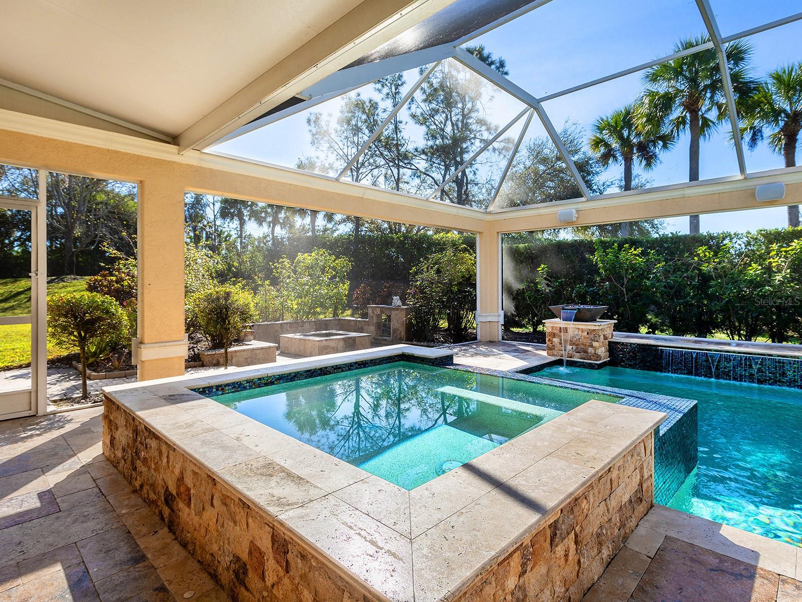 UNIVERSITY PLACE - Residential