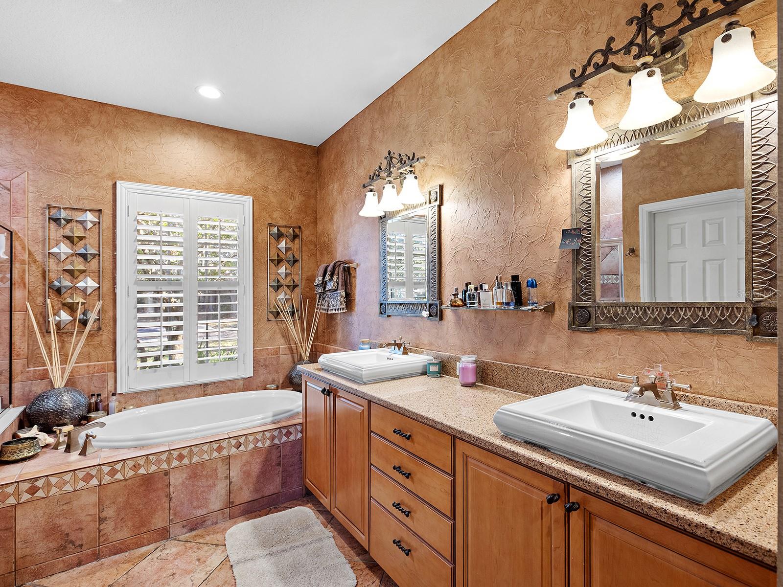 UNIVERSITY PLACE - Residential