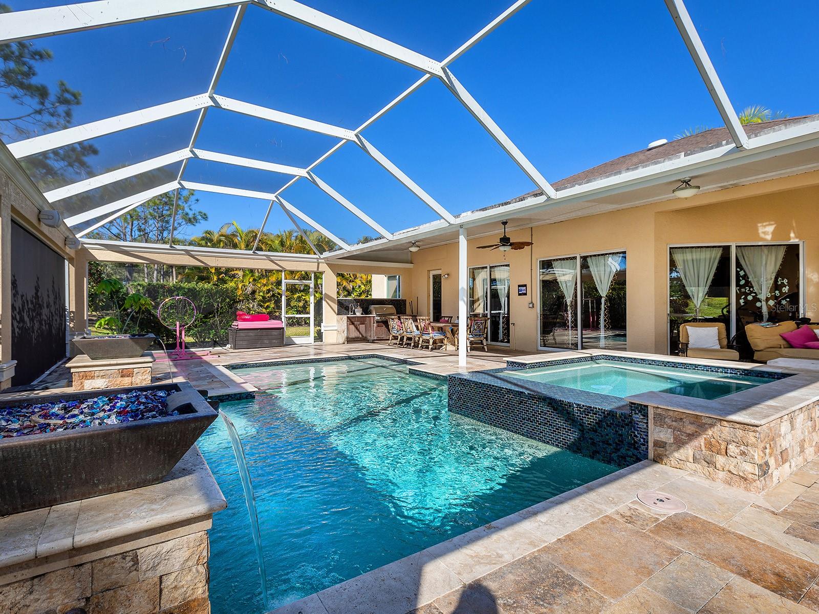 UNIVERSITY PLACE - Residential