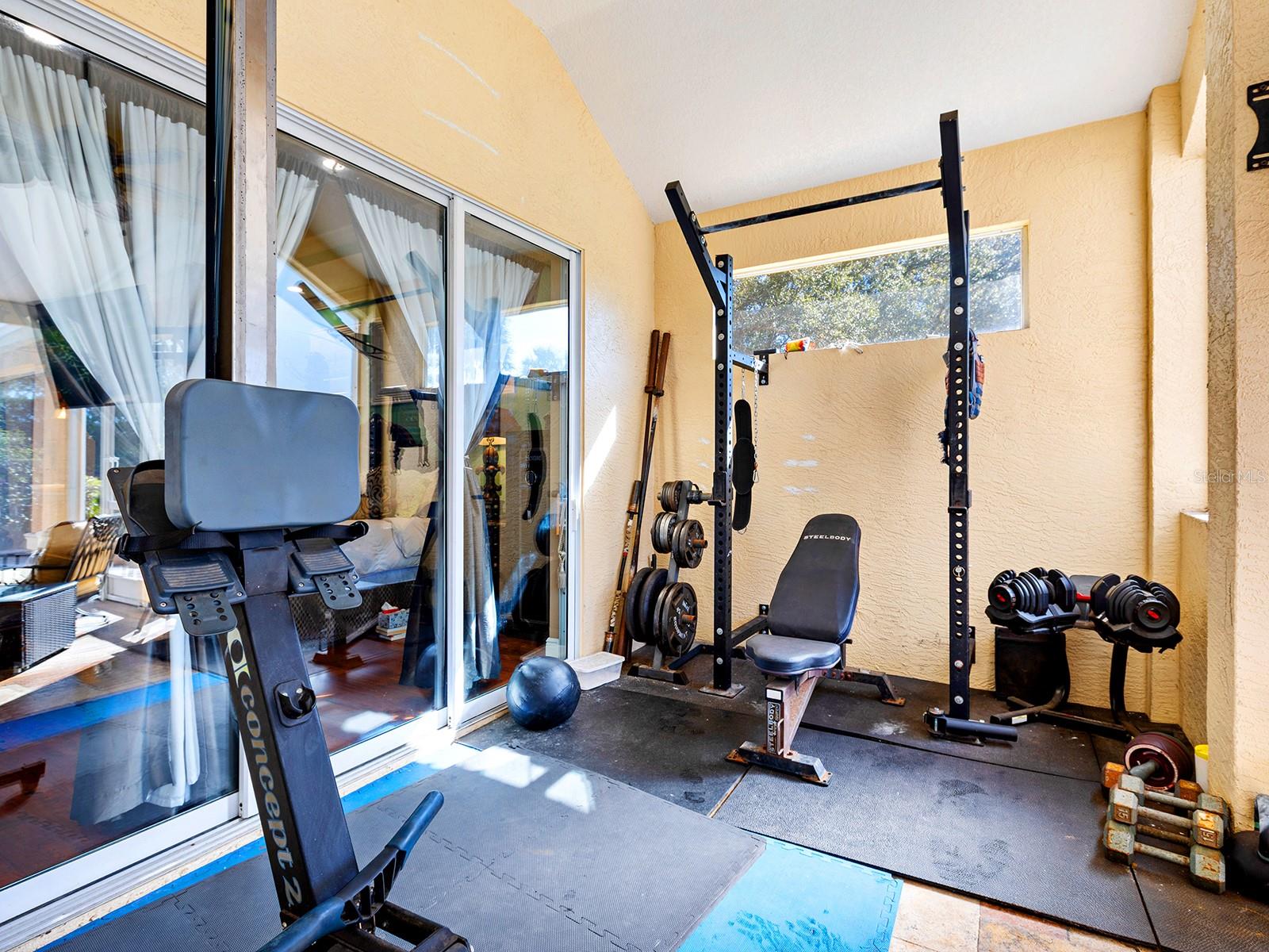 UNIVERSITY PLACE - Residential