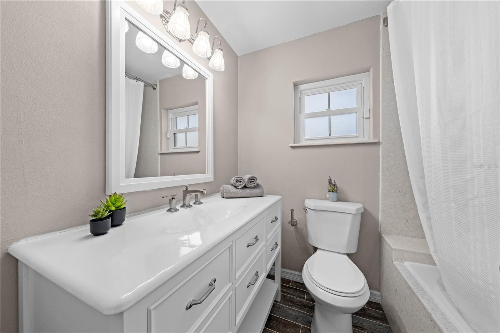 RENEE TERRACE SEC 2 - Residential