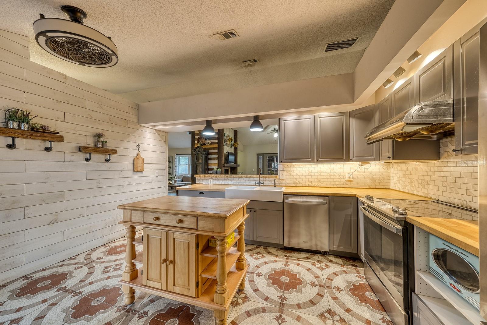 TIBERON HILLS PH 3 - Residential