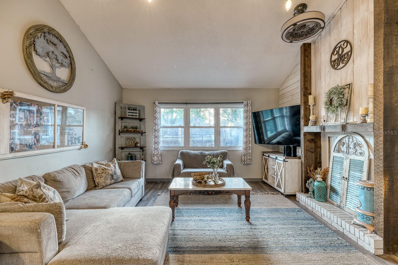 TIBERON HILLS PH 3 - Residential