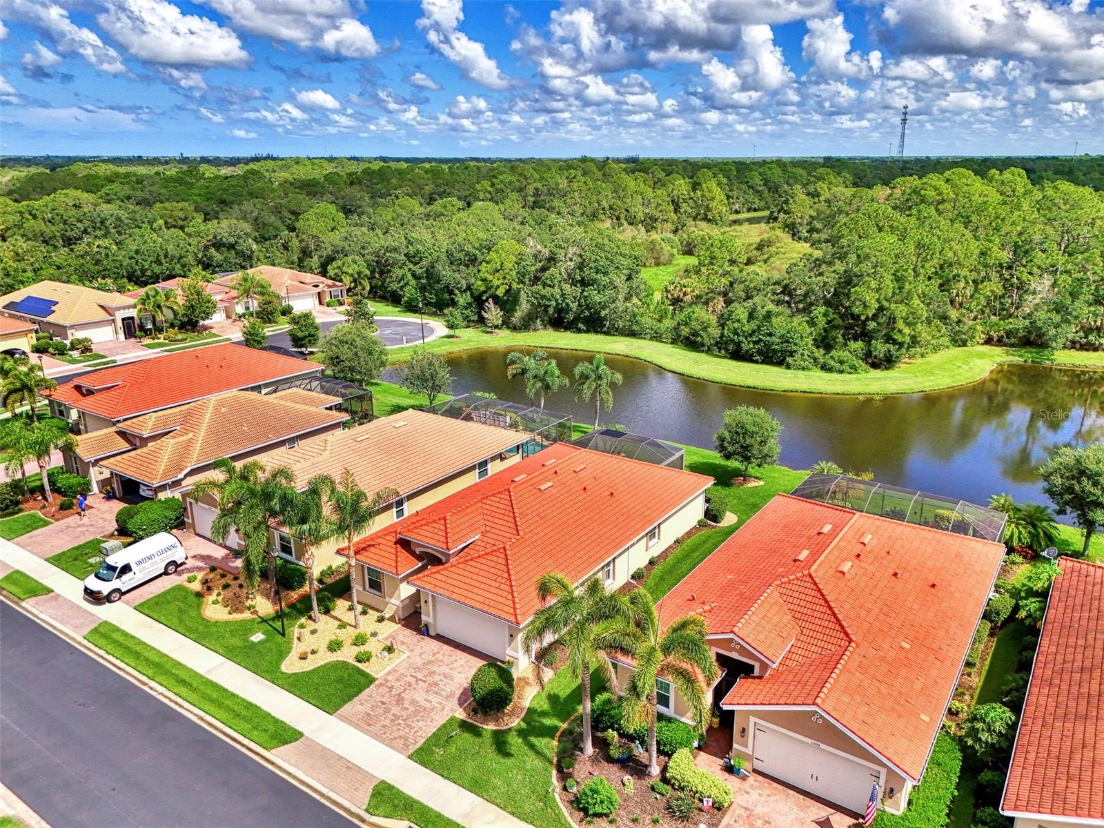 CARIBBEAN VILLAGE - Residential