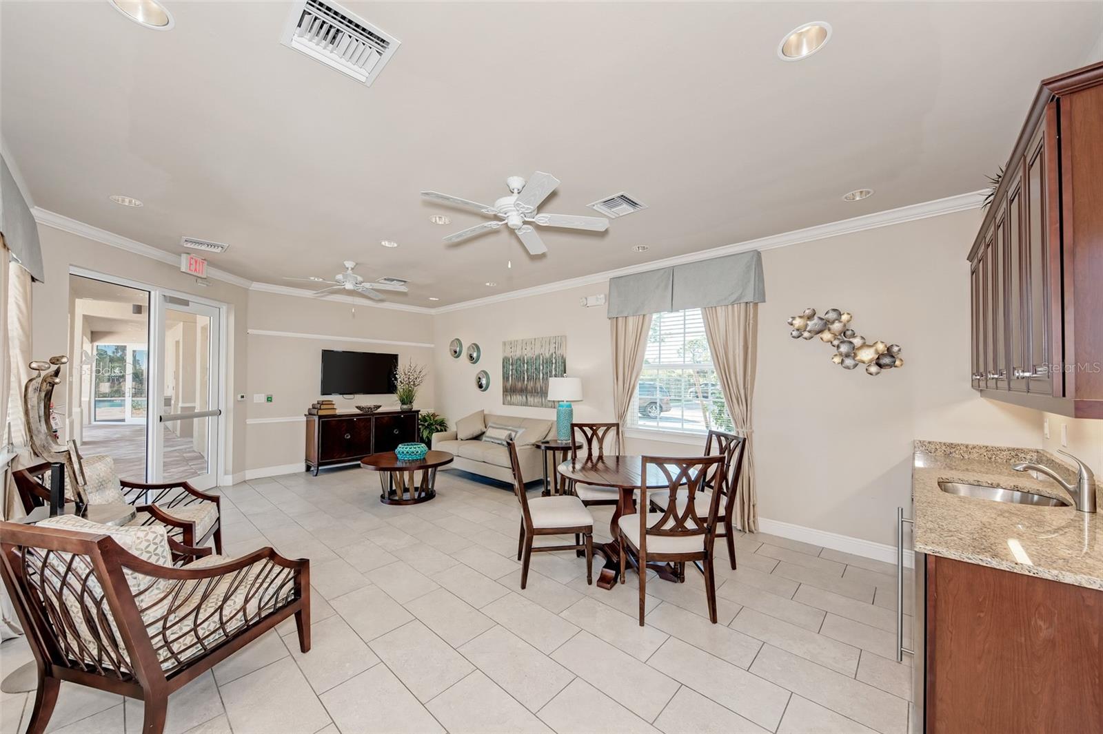 CARIBBEAN VILLAGE - Residential