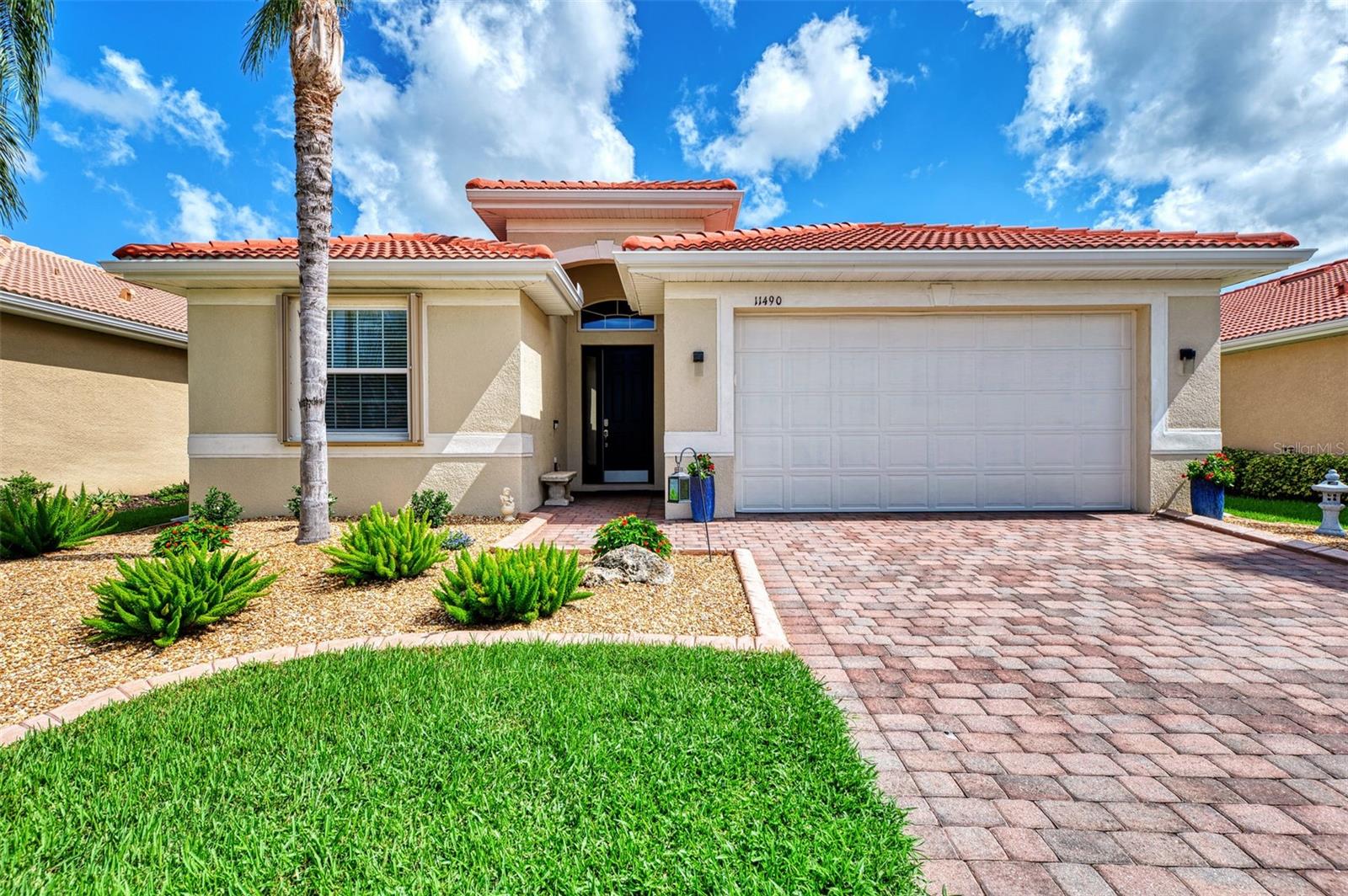 CARIBBEAN VILLAGE - Residential