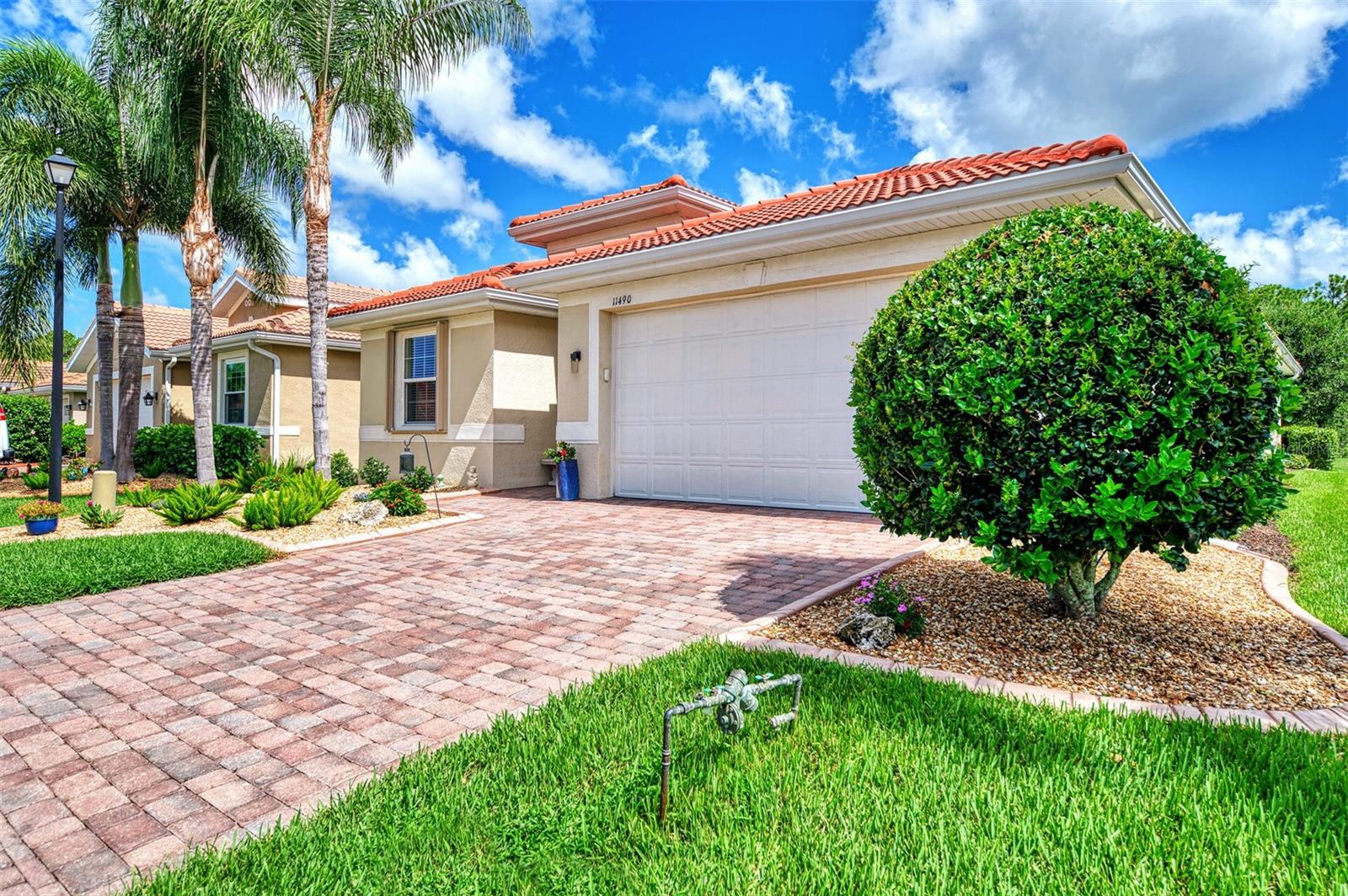 CARIBBEAN VILLAGE - Residential