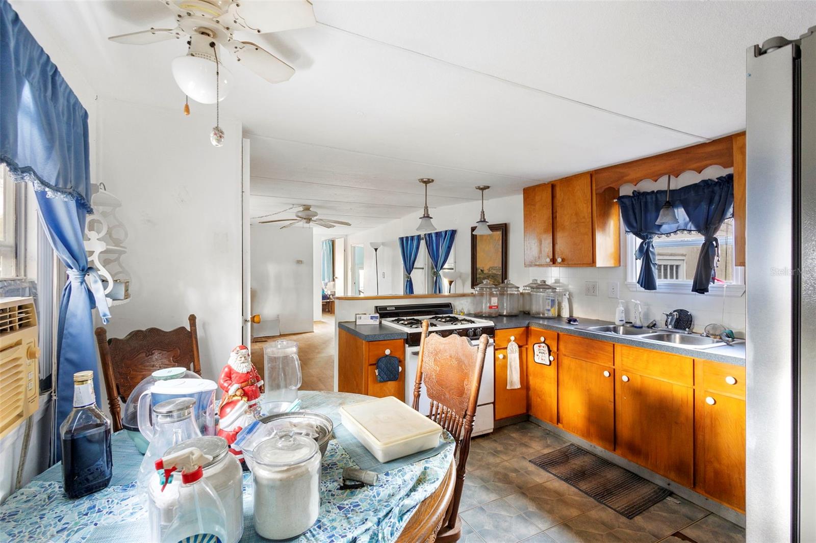 CEDAR CIRCLE MOBILE HOME PARK - Residential