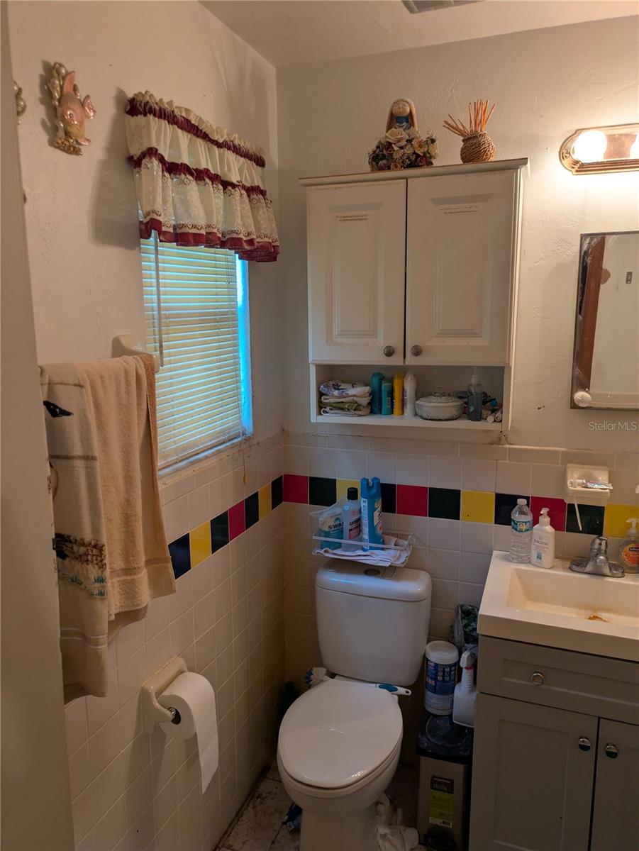 LAKE LOCHLOOSA SHORES - Residential