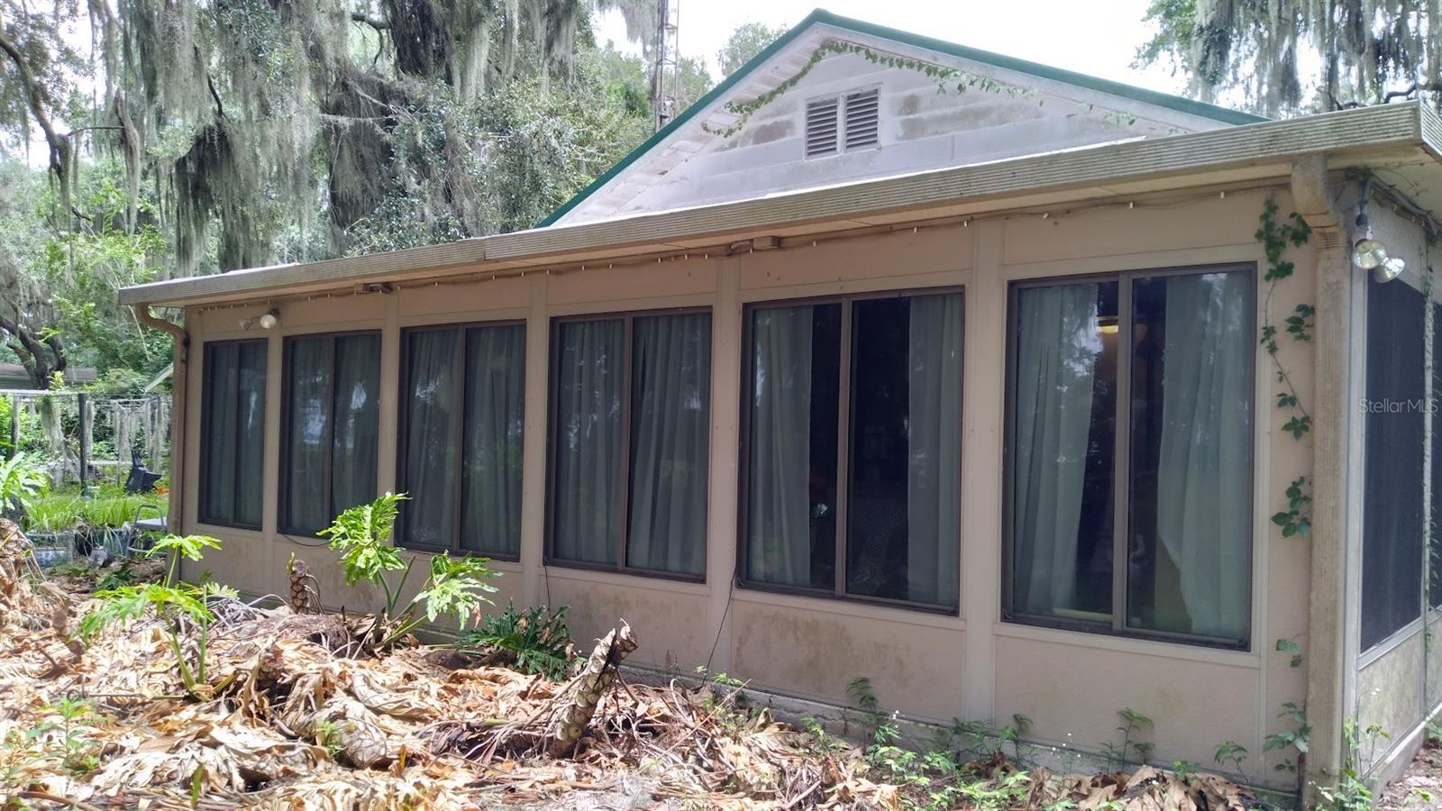 LAKE LOCHLOOSA SHORES - Residential