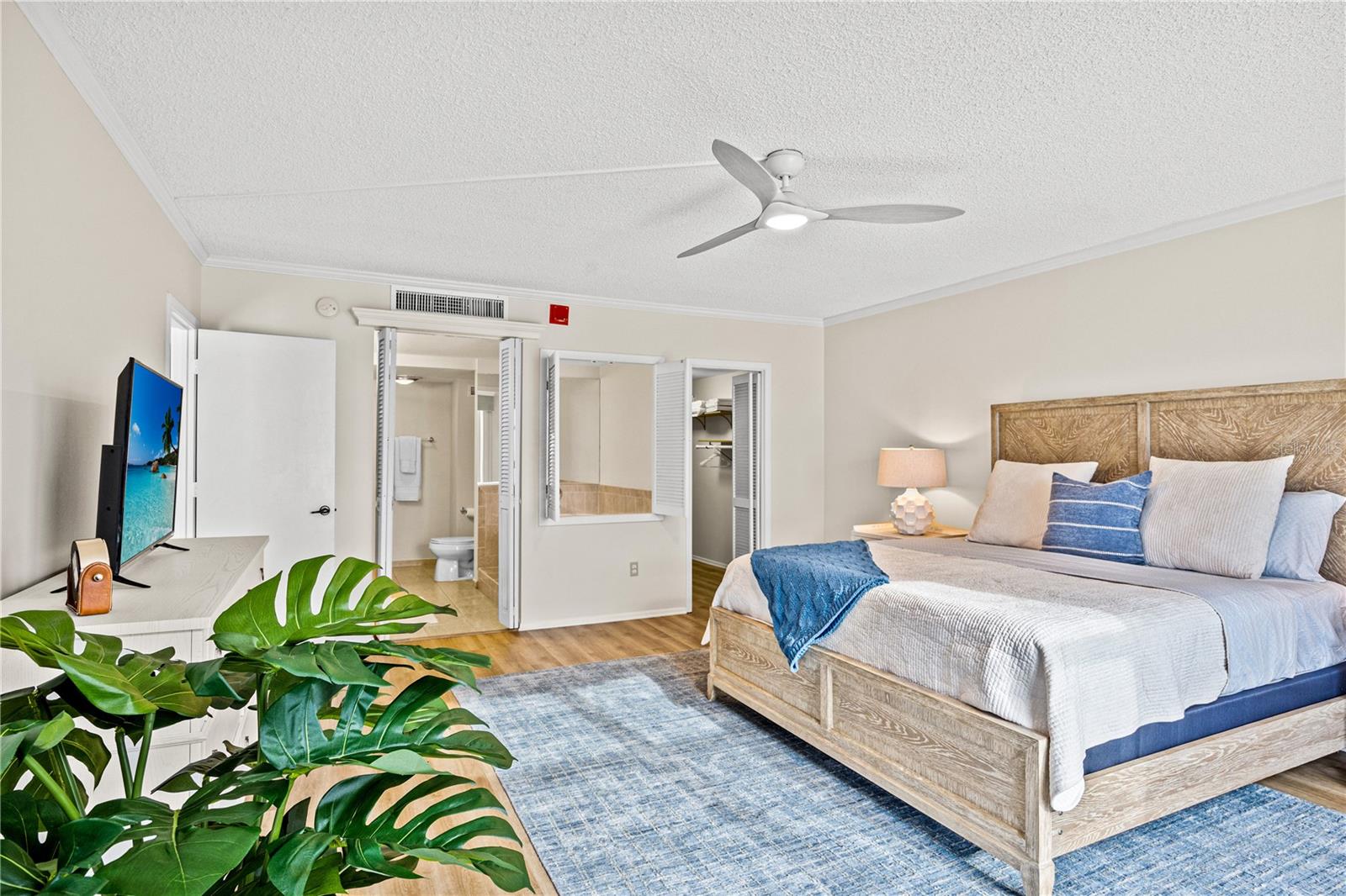 LIDO BEACH CLUB - Residential Lease