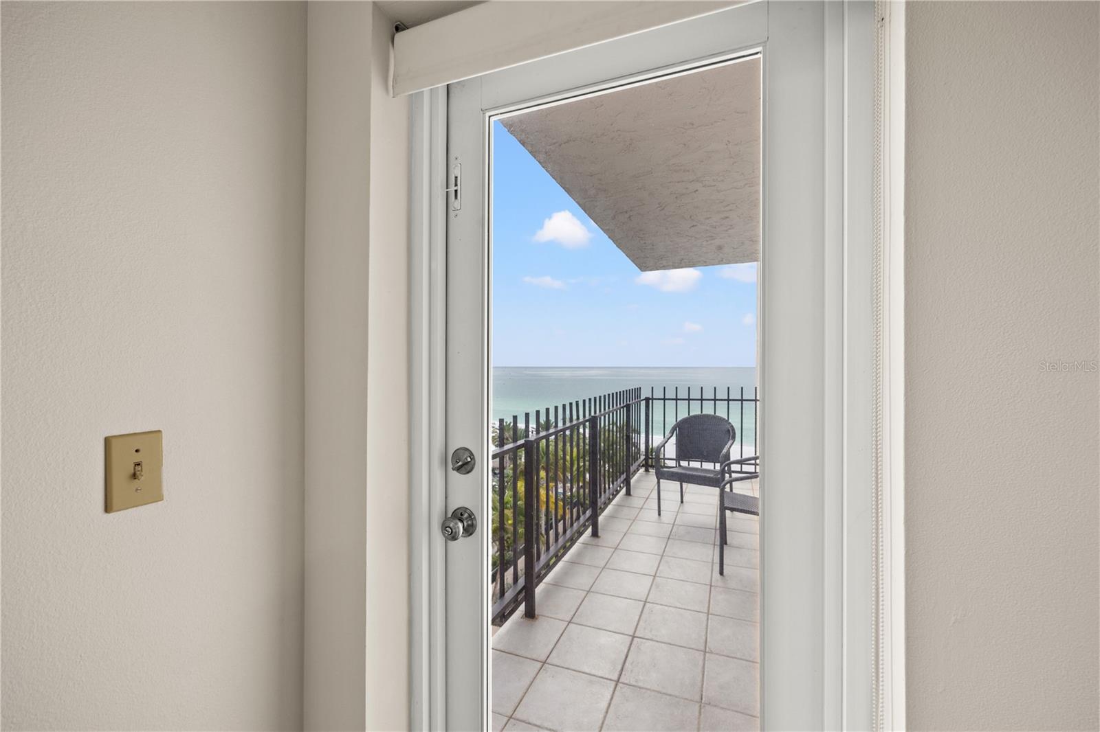 LIDO BEACH CLUB - Residential Lease