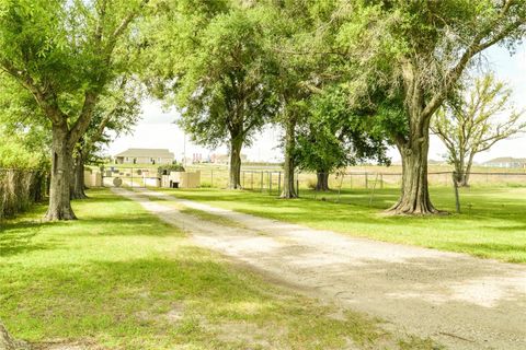 A home in LAKE ALFRED