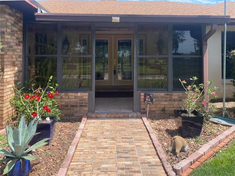 A home in LAKE ALFRED