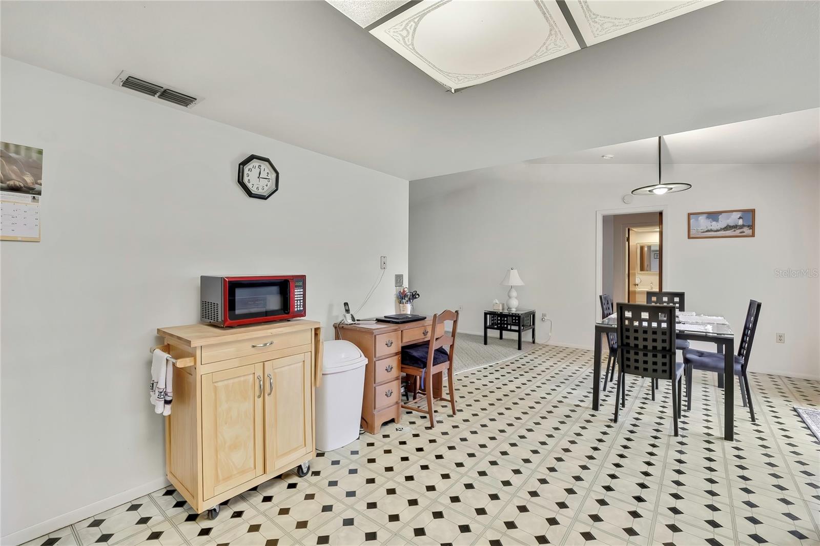 SPRING HILL UNITS 20 & 28-5200 - Residential