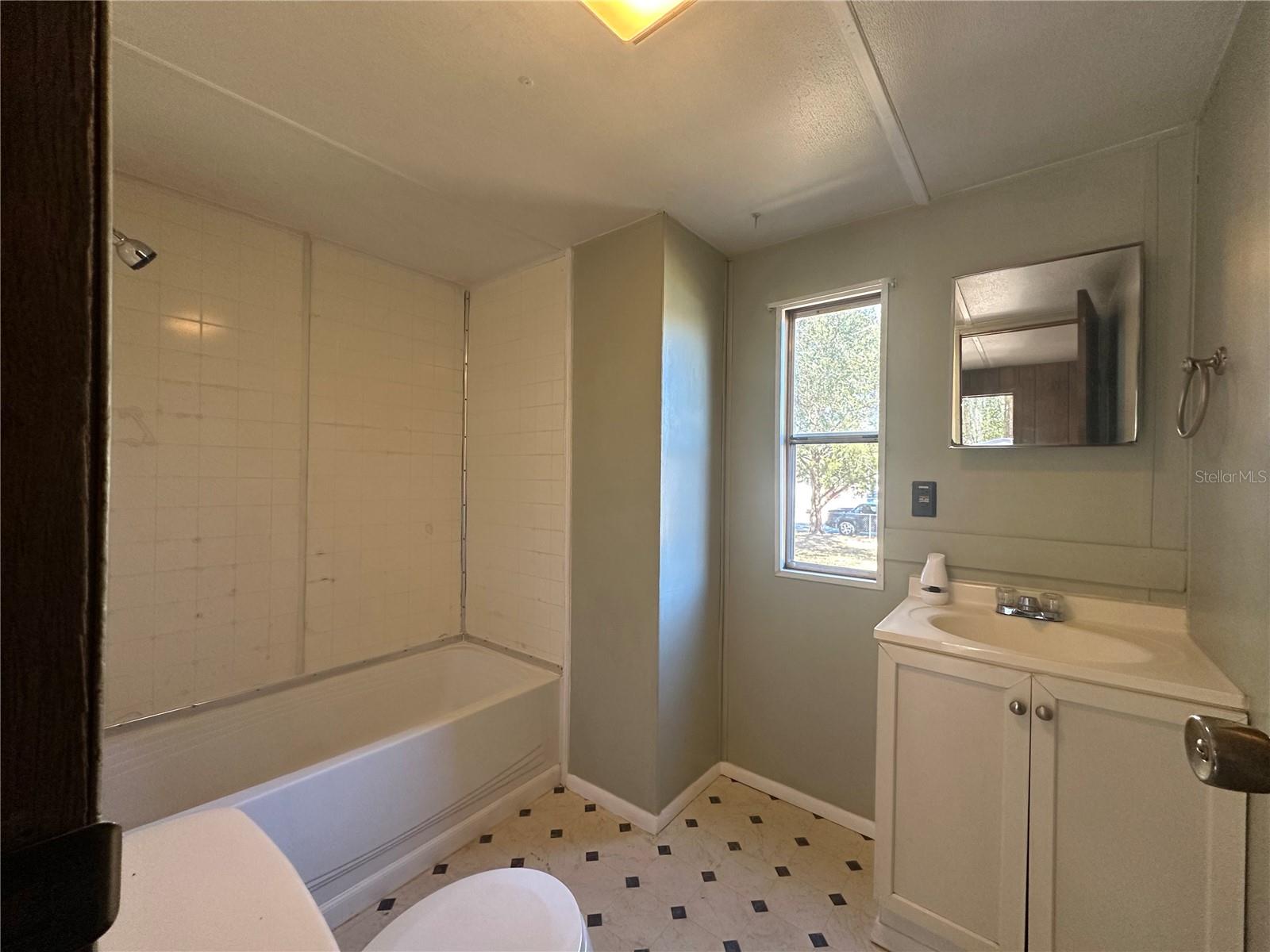 LITTLE LAKE WEIR - Residential