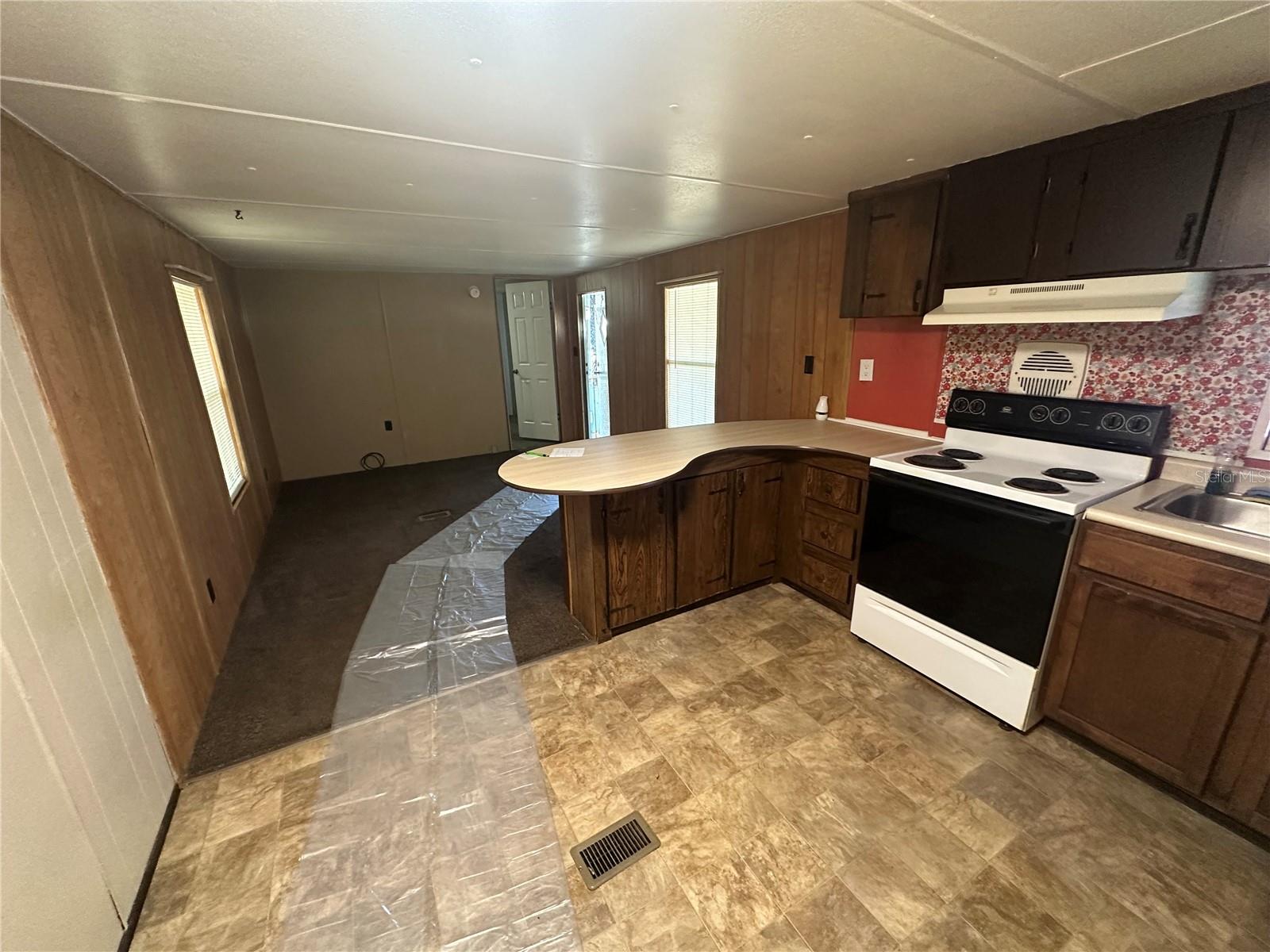 LITTLE LAKE WEIR - Residential