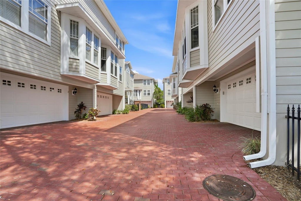 Photo of 3315 W De Leon Street #18, Tampa, FL 33609 (MLS # TB8549627)