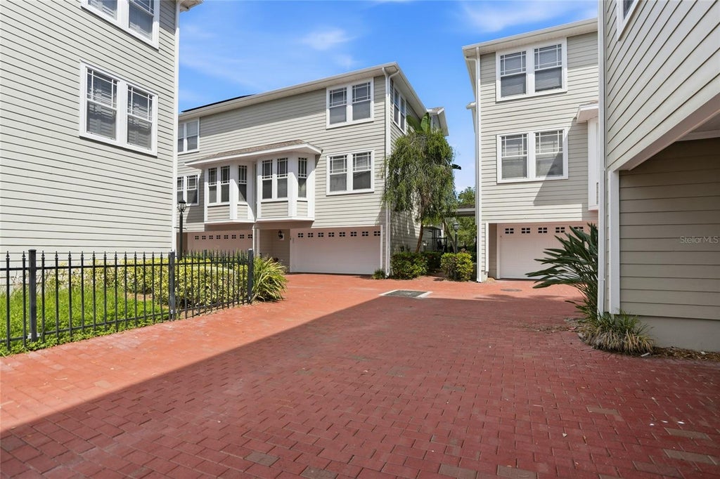 Photo of 3315 W De Leon Street #18, Tampa, FL 33609 (MLS # TB8549627)