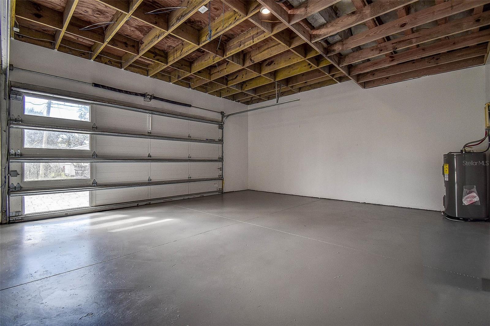 CRESTMONT - Residential