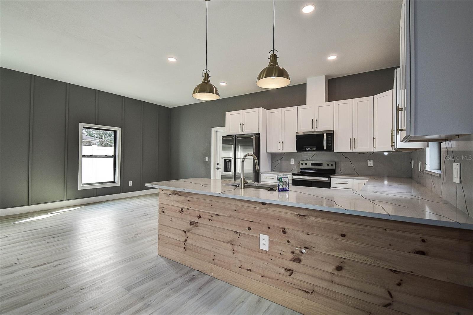 CRESTMONT - Residential